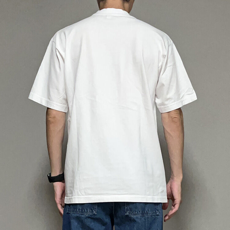 ロサンゼルスアパレルTシャツ未使用時のバックから見たサイズ感