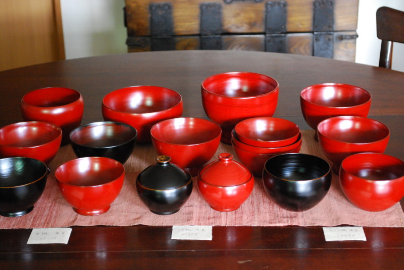 角有伊さんのテーブル展が始まります - 暮しの器 「むぎわら」の日記