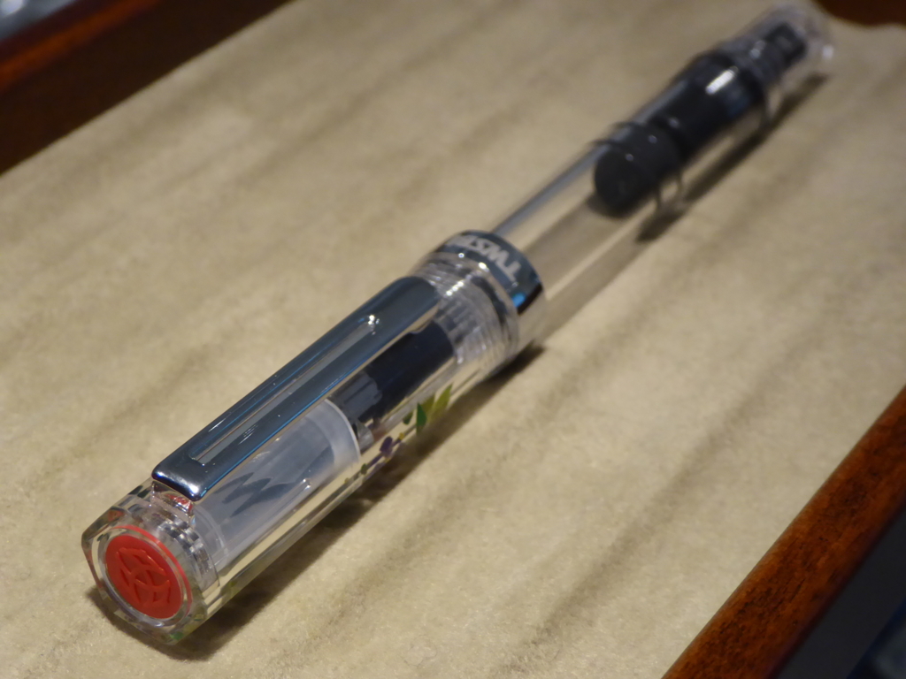 ブングボックスで見せてもらった面白くて素敵な万年筆『輪島蒔絵