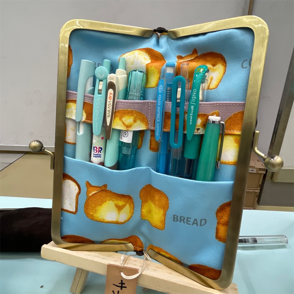 るうのさんの「万年筆のための がま口ペンケース」人気の秘密を分析し