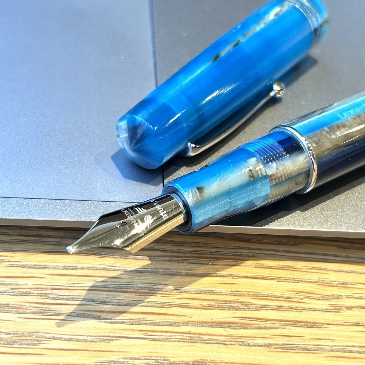万年筆で最高の筆記具だという理由！レオナルド「モーメントゼロ