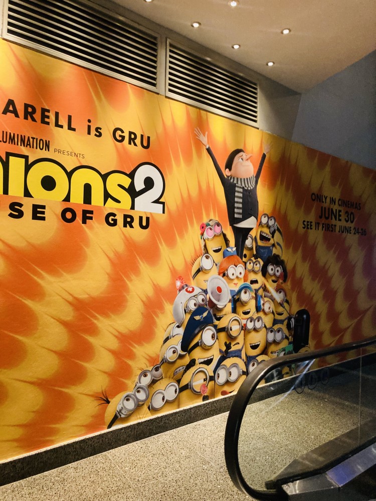 映画 ミニオンズ フィーバー Minions 2 The Rise Of Gru 英語音声 中国語字幕で鑑賞 シンガポールで人生の休暇を謳歌する ふねさんの日記