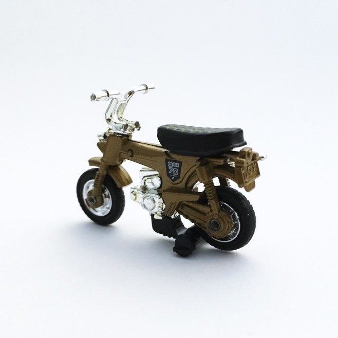 DAX HONDA - 増えすぎたミニカーに愛を捧ぐ