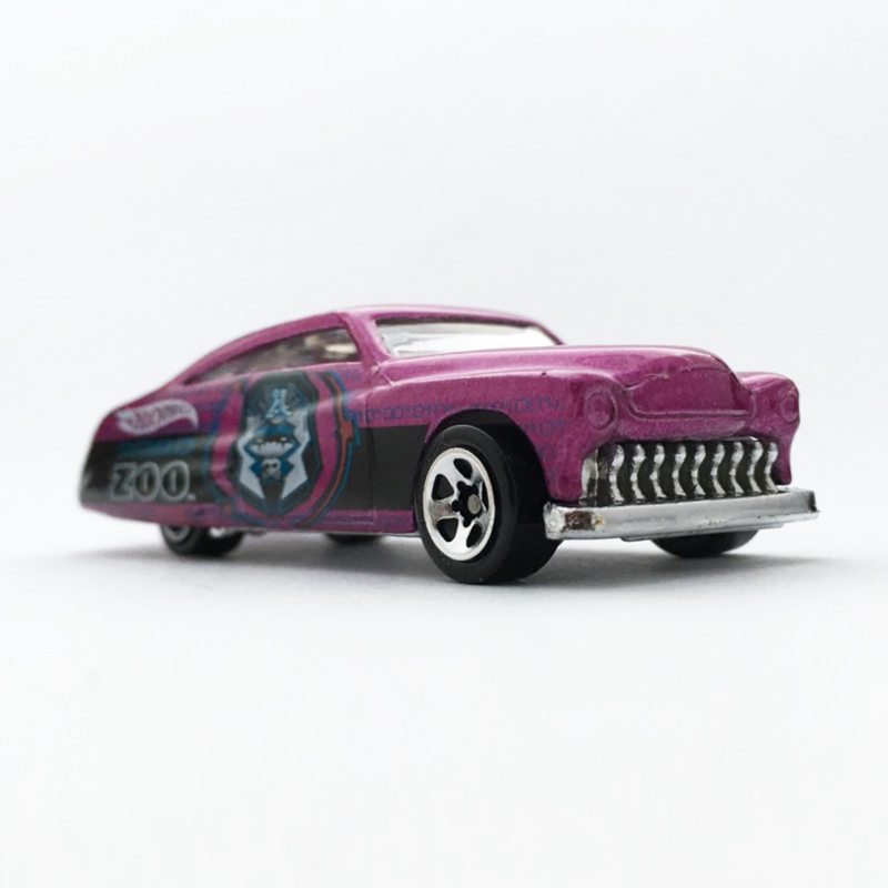 PURPLE PASSION - 増えすぎたミニカーに愛を捧ぐ