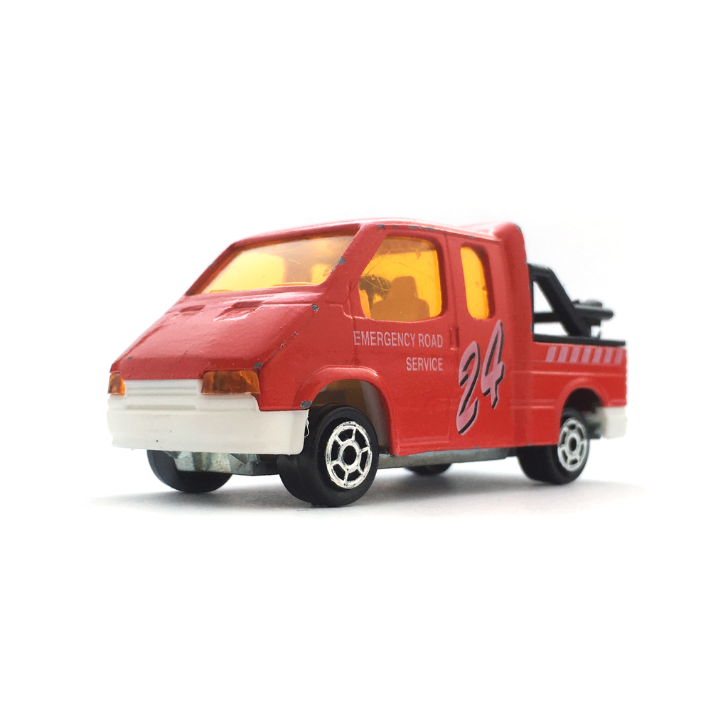 FORD TRANSIT TUG - 増えすぎたミニカーに愛を捧ぐ