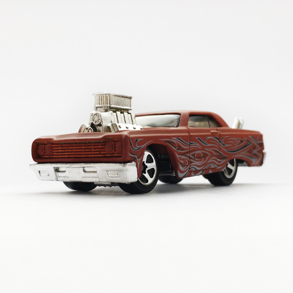TOONED CHEVY IMPALA 1964 - 増えすぎたミニカーに愛を捧ぐ