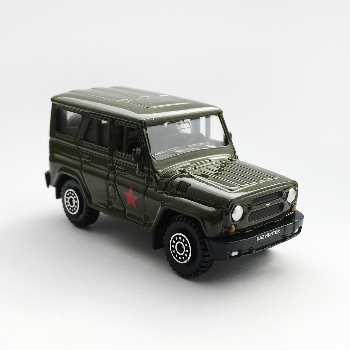 UAZ HUNTER - 増えすぎたミニカーに愛を捧ぐ