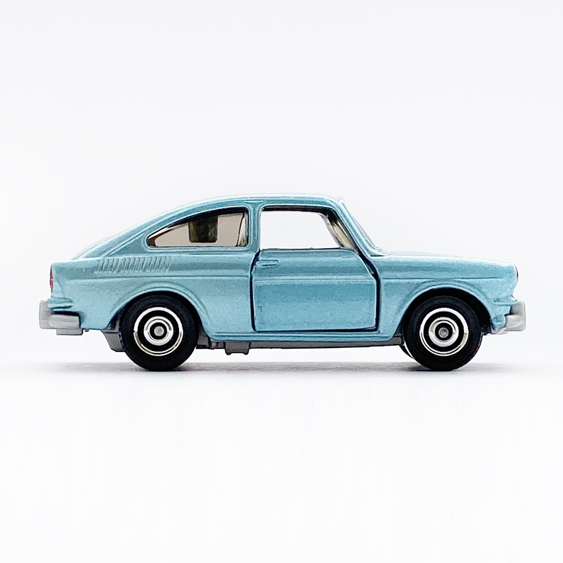 65 Volkswagen Type 3 Fastback 増えすぎたミニカーに愛を捧ぐ