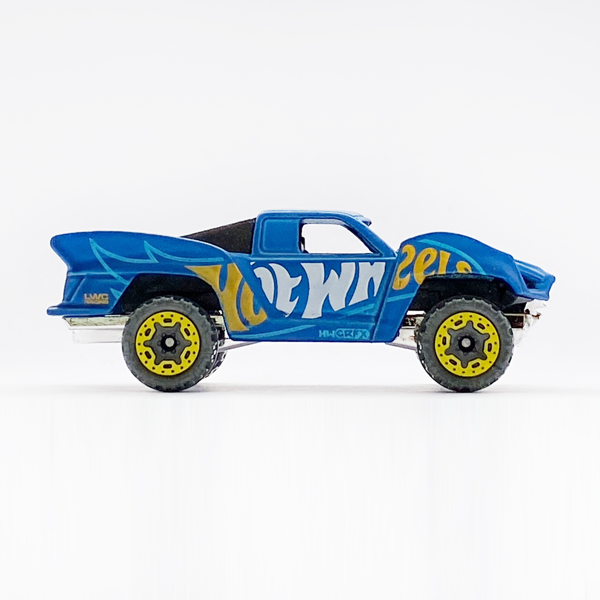 BAJA TRUCK - 増えすぎたミニカーに愛を捧ぐ
