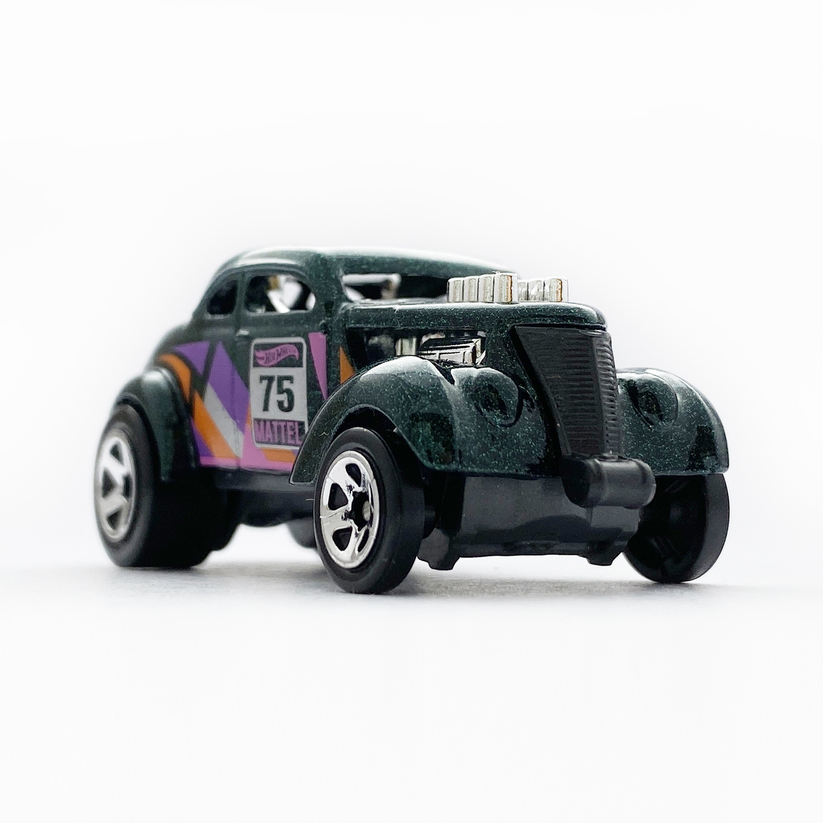 PASS'N GASSER - 増えすぎたミニカーに愛を捧ぐ