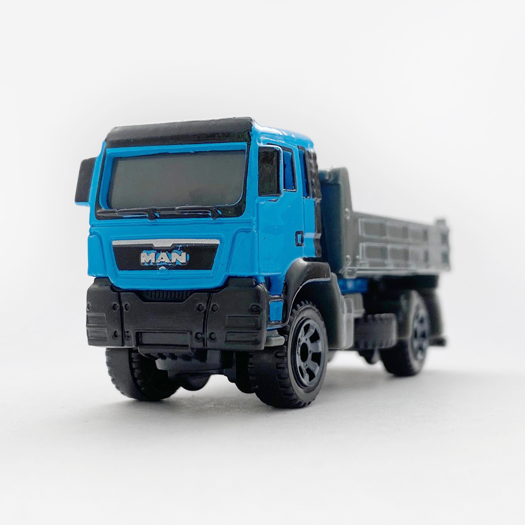 新品正規品  MAN TGS 増えすぎたミニカーに愛を捧ぐ - 18.440 ホビーラジコン