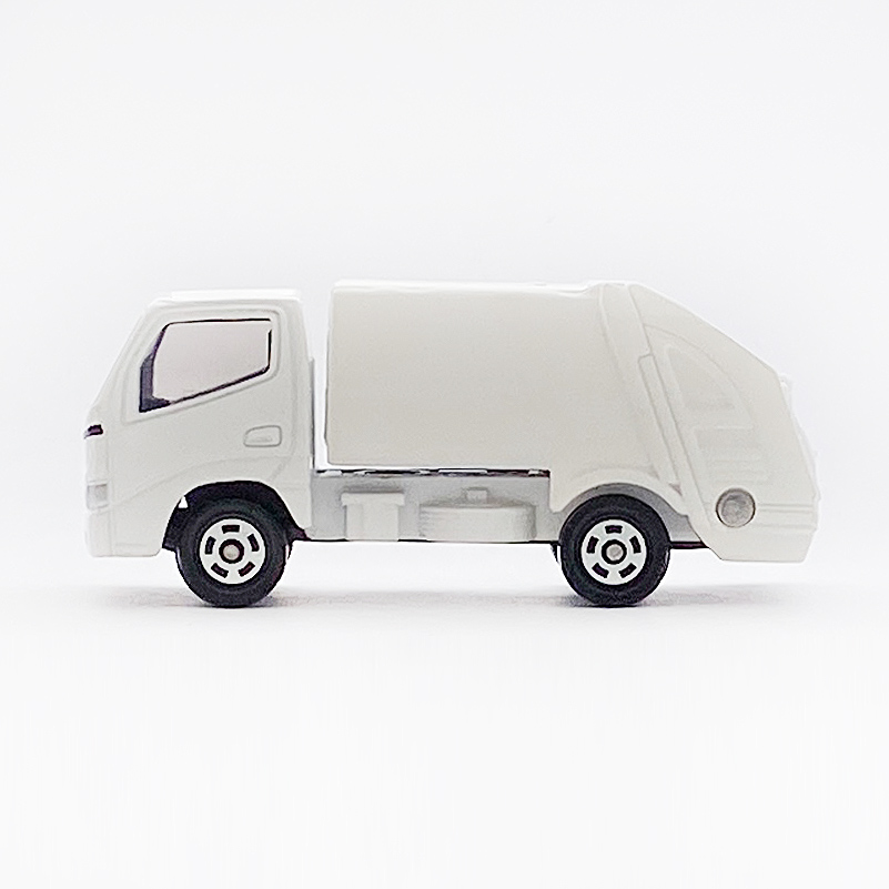 TOYOTA DYNA REFUSE TRUCK (WHITE TOMICA ver.) - 増えすぎた