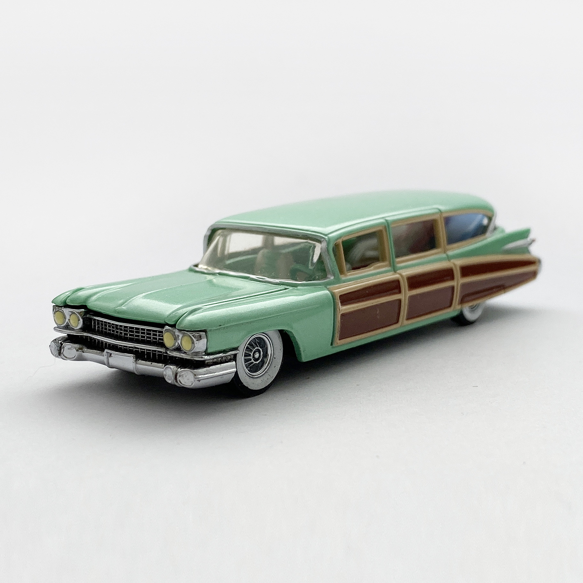 59 Woodie - 増えすぎたミニカーに愛を捧ぐ