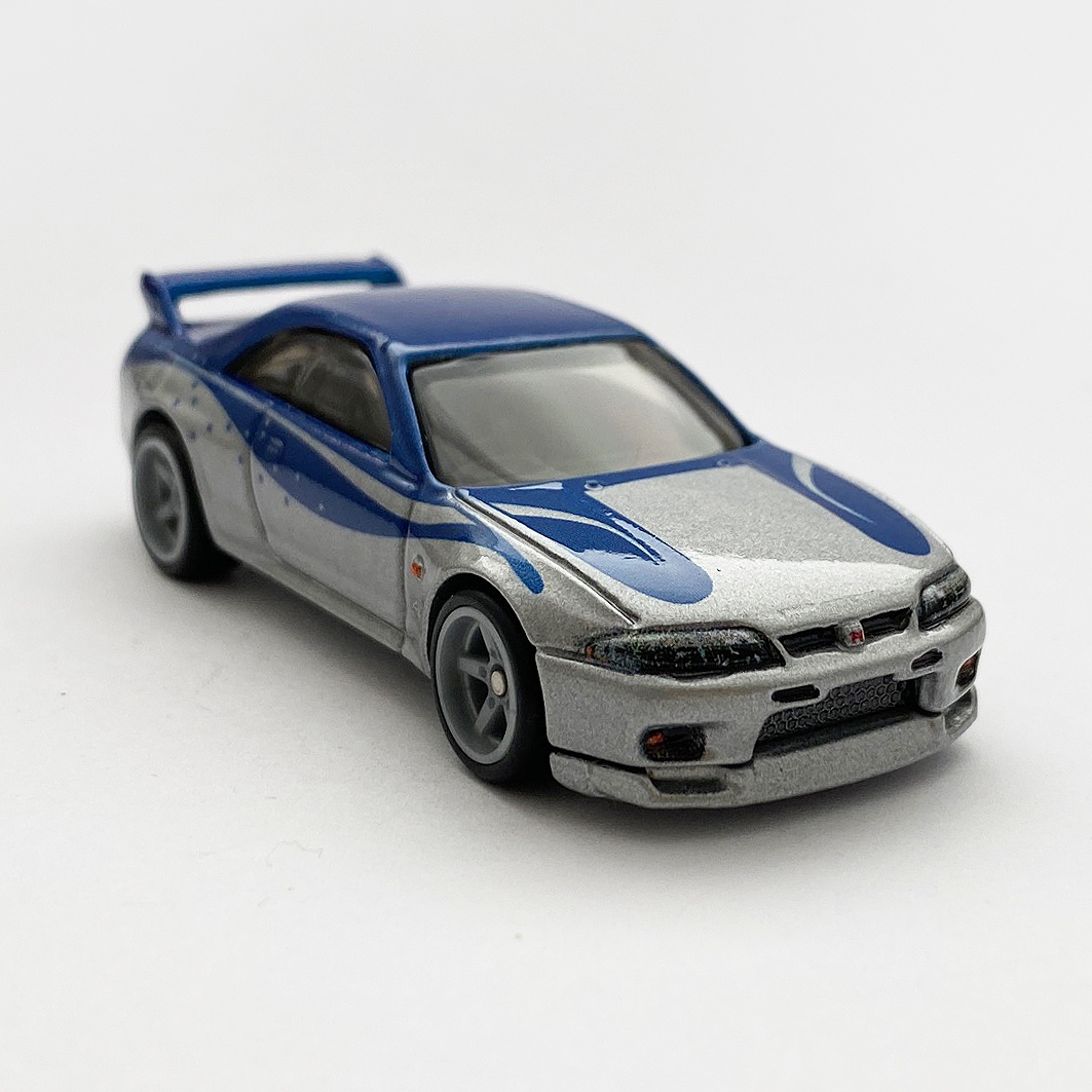 Nissan Skyline GT-R (BCNR33) ミニカー Nissan Skyline GT-R [BCNR33] - 増えすぎたミニカーに愛を捧ぐ