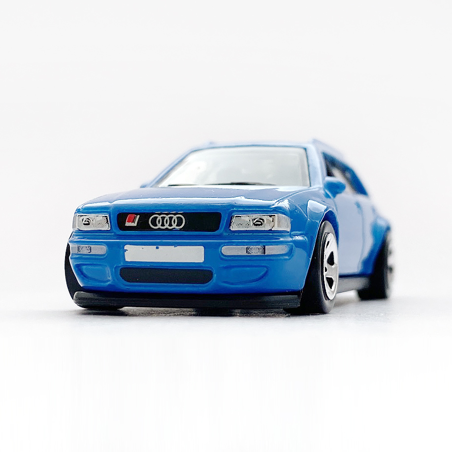 94 AUDI AVANT RS2 - 増えすぎたミニカーに愛を捧ぐ