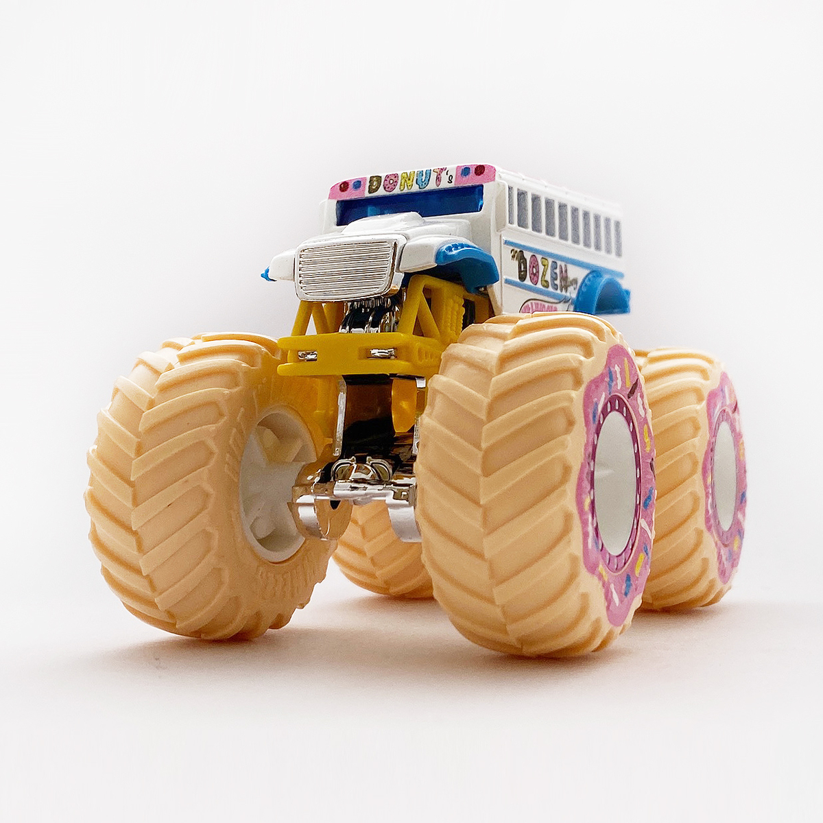 HW DOZEN DELIVERY - 増えすぎたミニカーに愛を捧ぐ