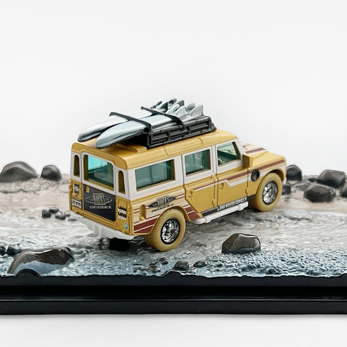 1965 LAND ROVER GEN II - 増えすぎたミニカーに愛を捧ぐ