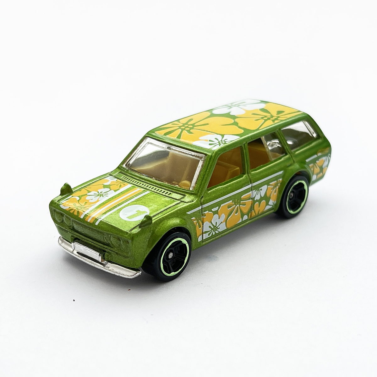 71 DATSUN BLUEBIRD 510 WAGON - 増えすぎたミニカーに愛を捧ぐ