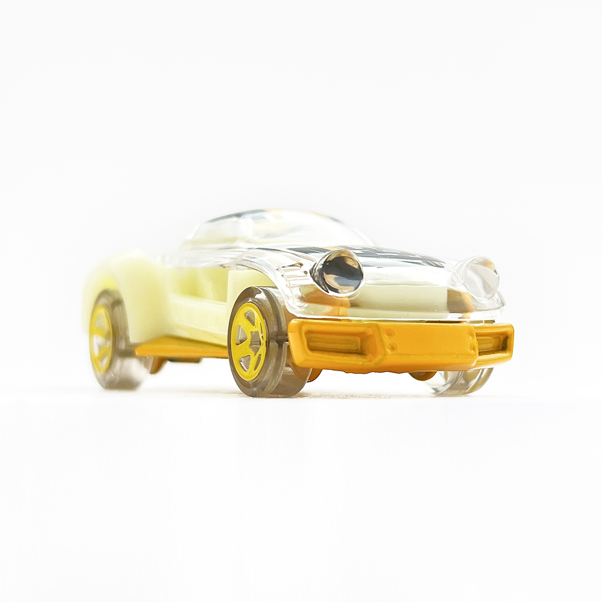 LIGHTNIN' BUG - 増えすぎたミニカーに愛を捧ぐ
