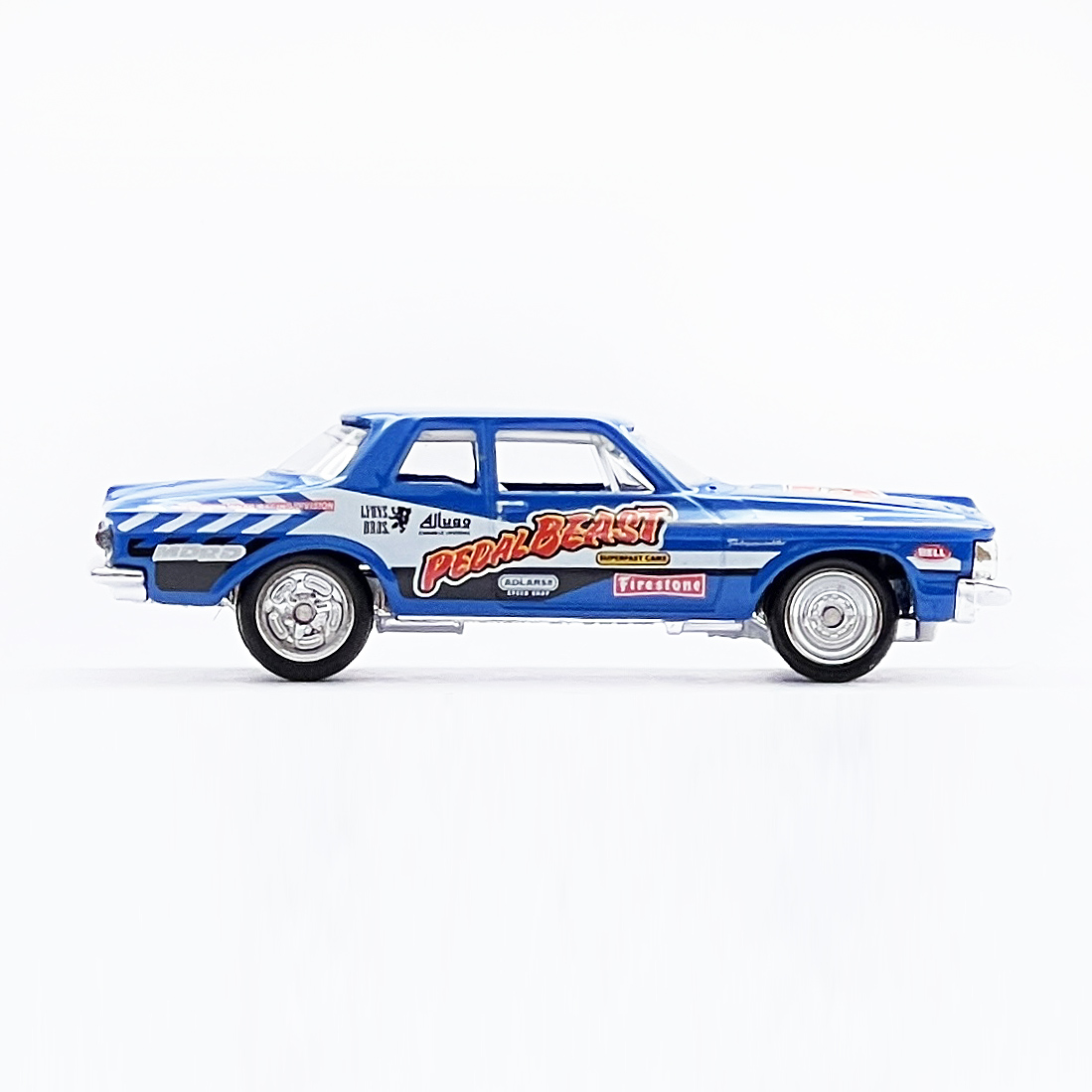 1962 PLYMOUTH SAVOY - 増えすぎたミニカーに愛を捧ぐ