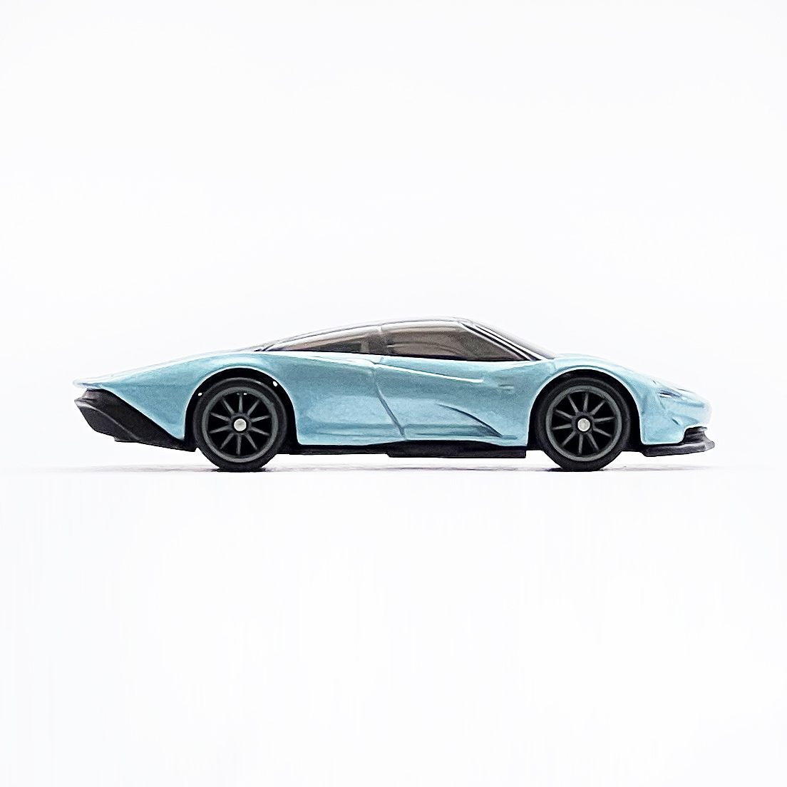 McLAREN SPEEDTAIL - 増えすぎたミニカーに愛を捧ぐ