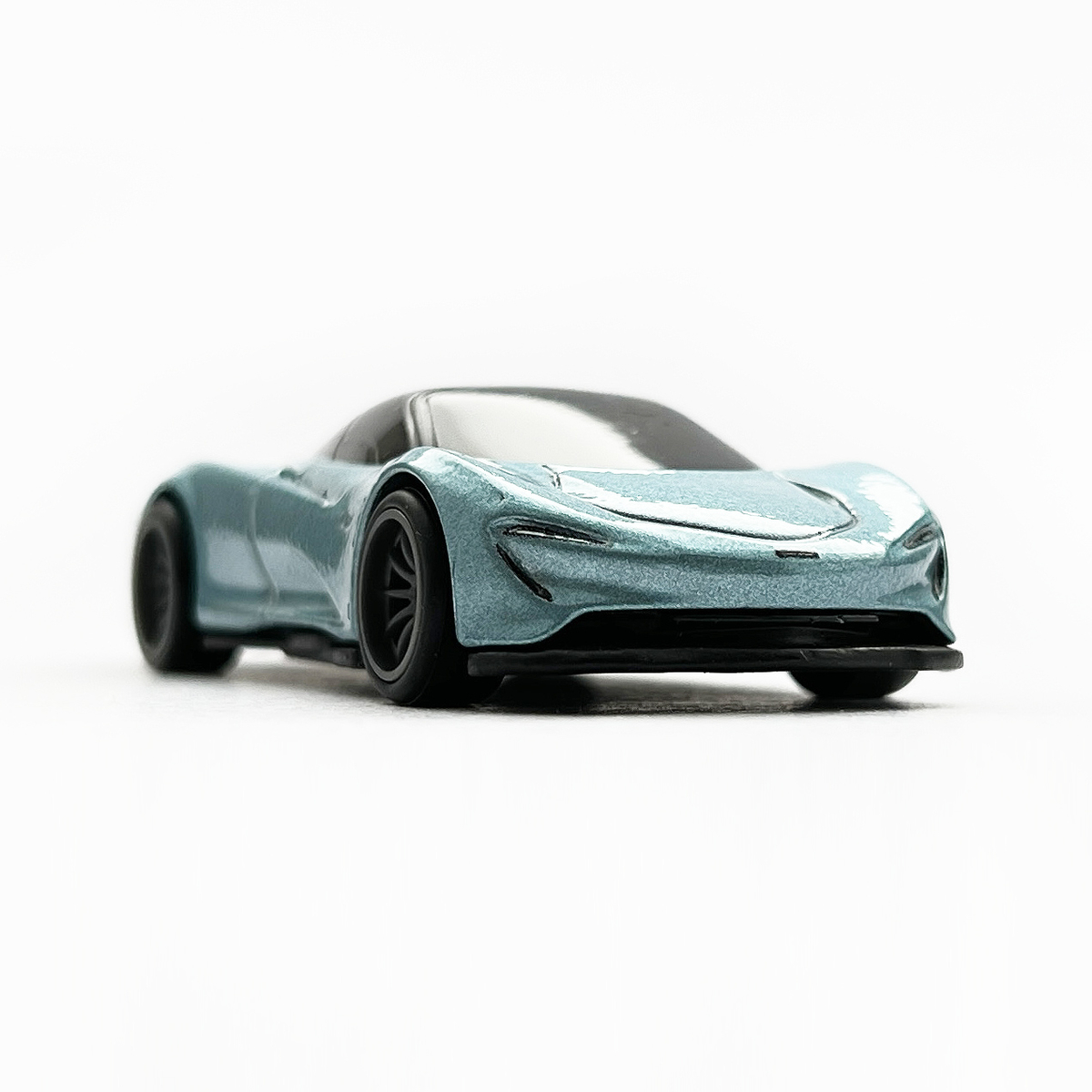 McLAREN SPEEDTAIL - 増えすぎたミニカーに愛を捧ぐ