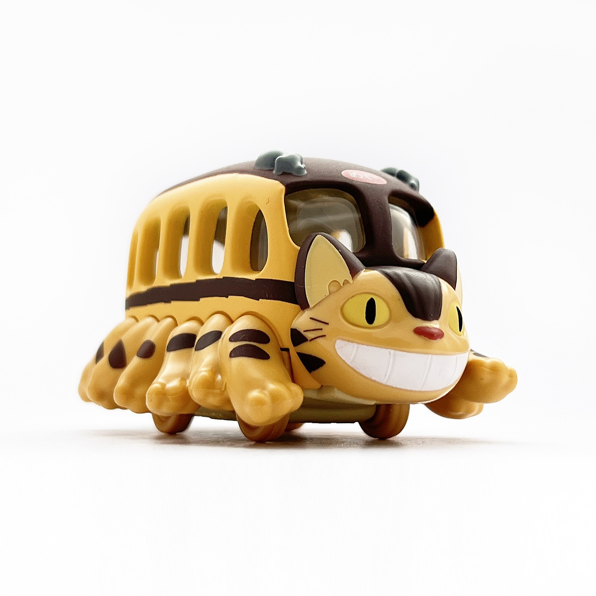 NEKO BUS - 増えすぎたミニカーに愛を捧ぐ