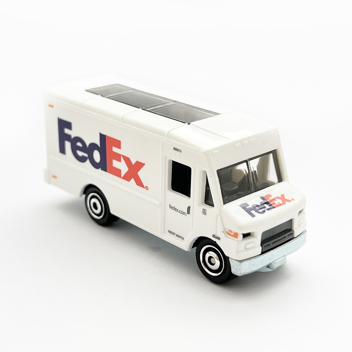 EXPRESS DELIVERY 増えすぎたミニカーに愛を捧ぐ