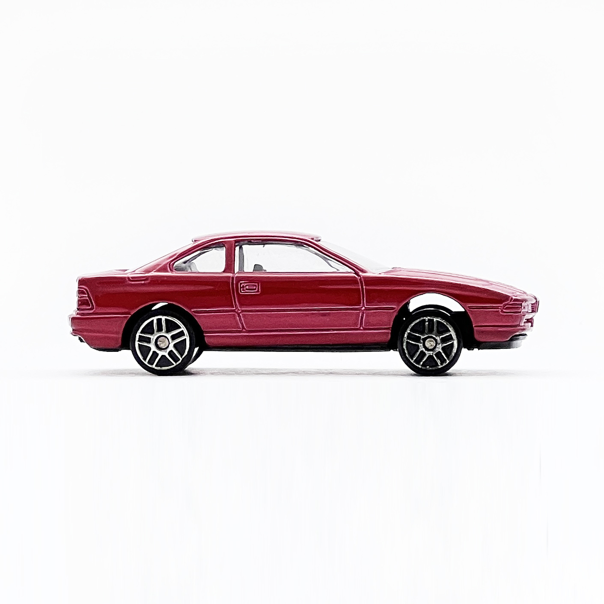 BMW 850i - 増えすぎたミニカーに愛を捧ぐ