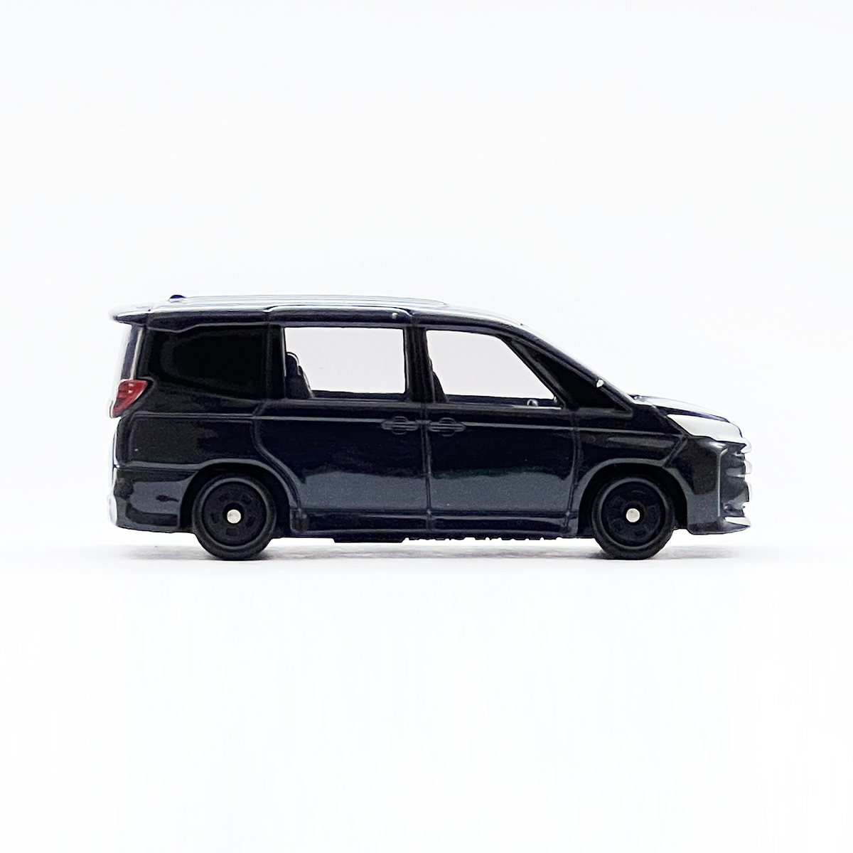 TOYOTA NOAH ミニカー ニュートラルブラック！ 楽天市場】トヨタ