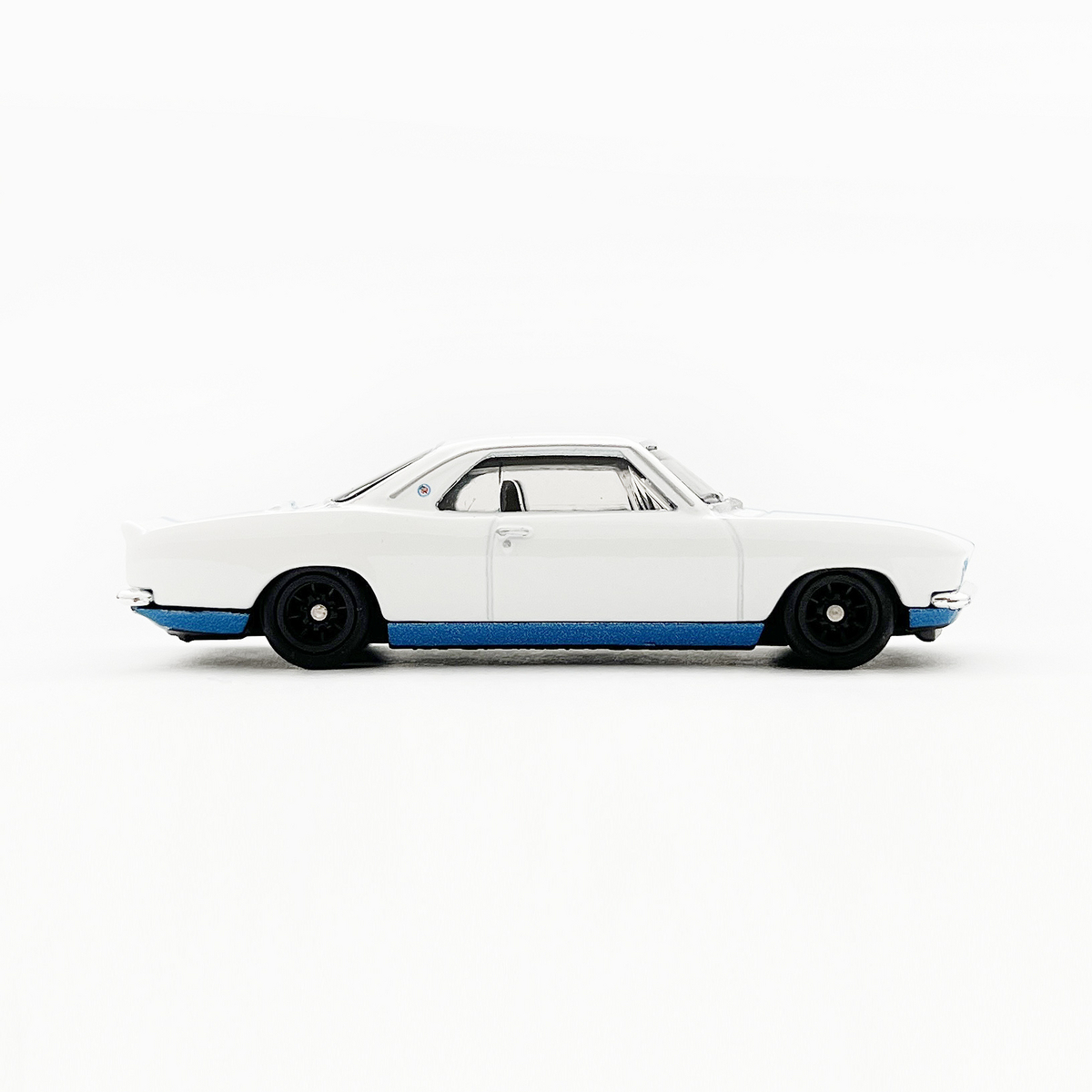 66 CHEVROLET CORVAIR YENKO STINGER - 増えすぎたミニカーに愛