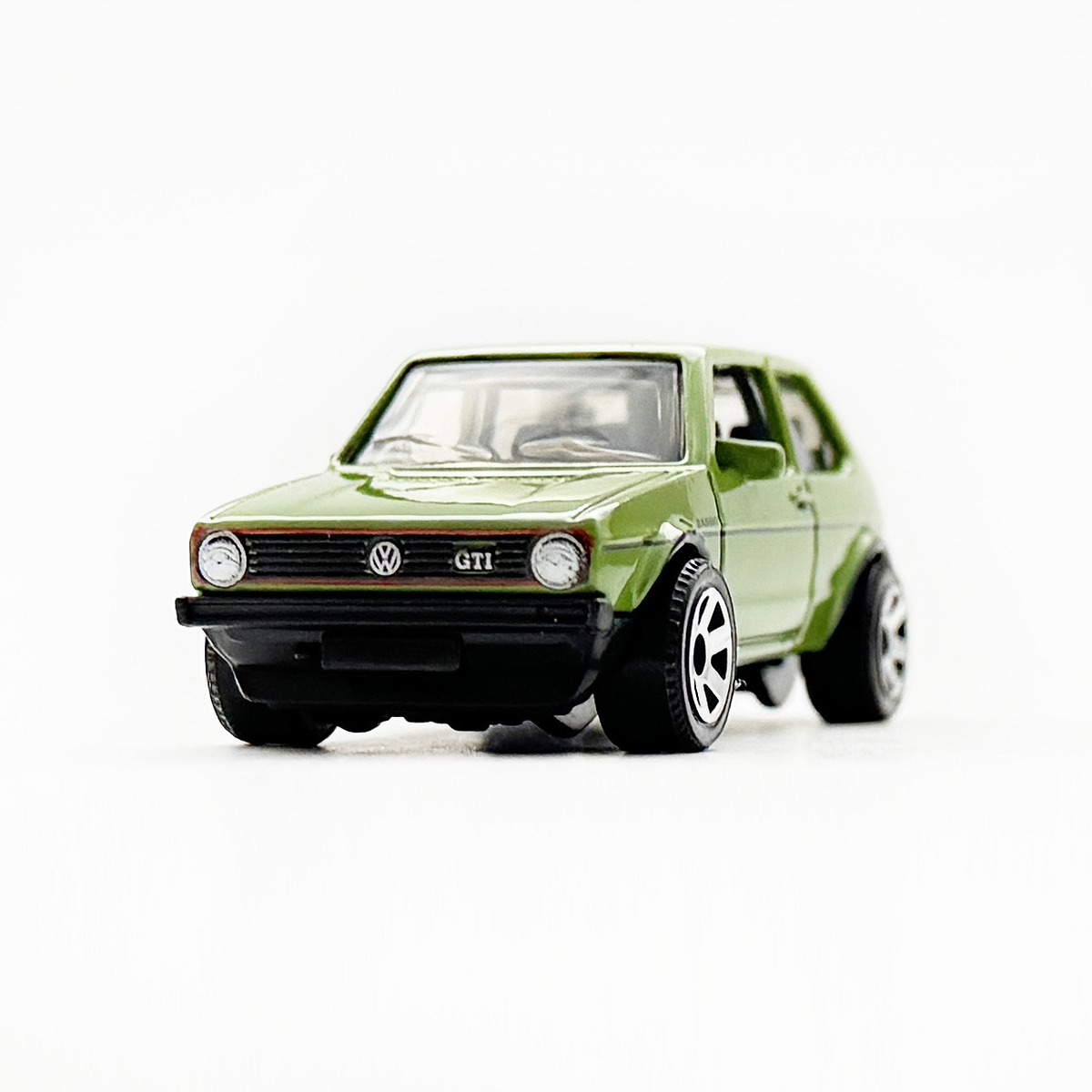 1976 VOLKSWAGEN GOLF GTI MK1 - 増えすぎたミニカーに愛を捧ぐ