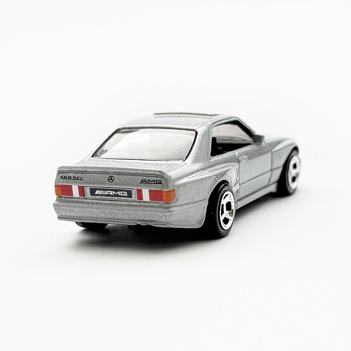 89 MERCEDES-BENZ 560 SEC AMG - 増えすぎたミニカーに愛を捧ぐ