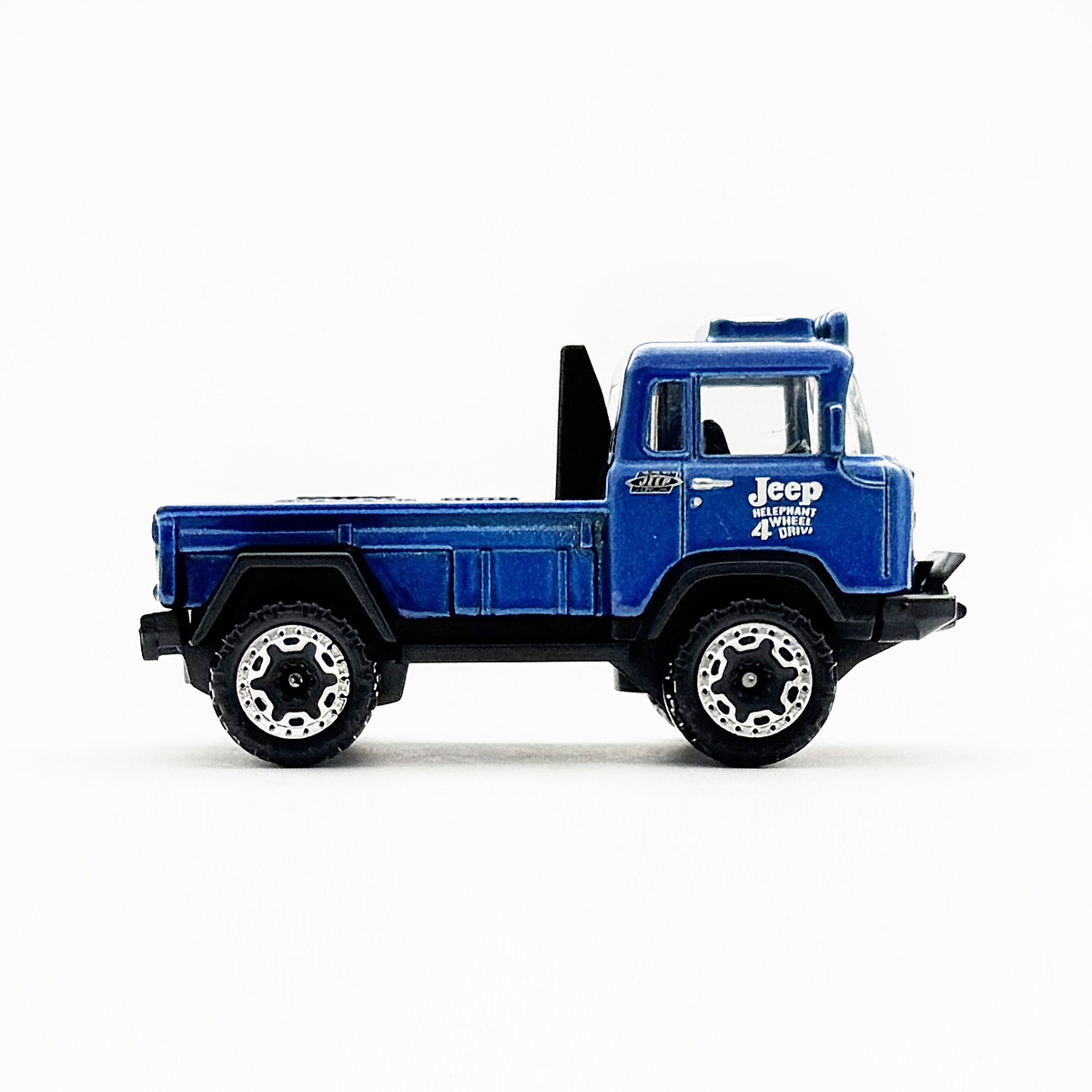 新品12個セットホットウィールベーシックカー '57 ジープ FC