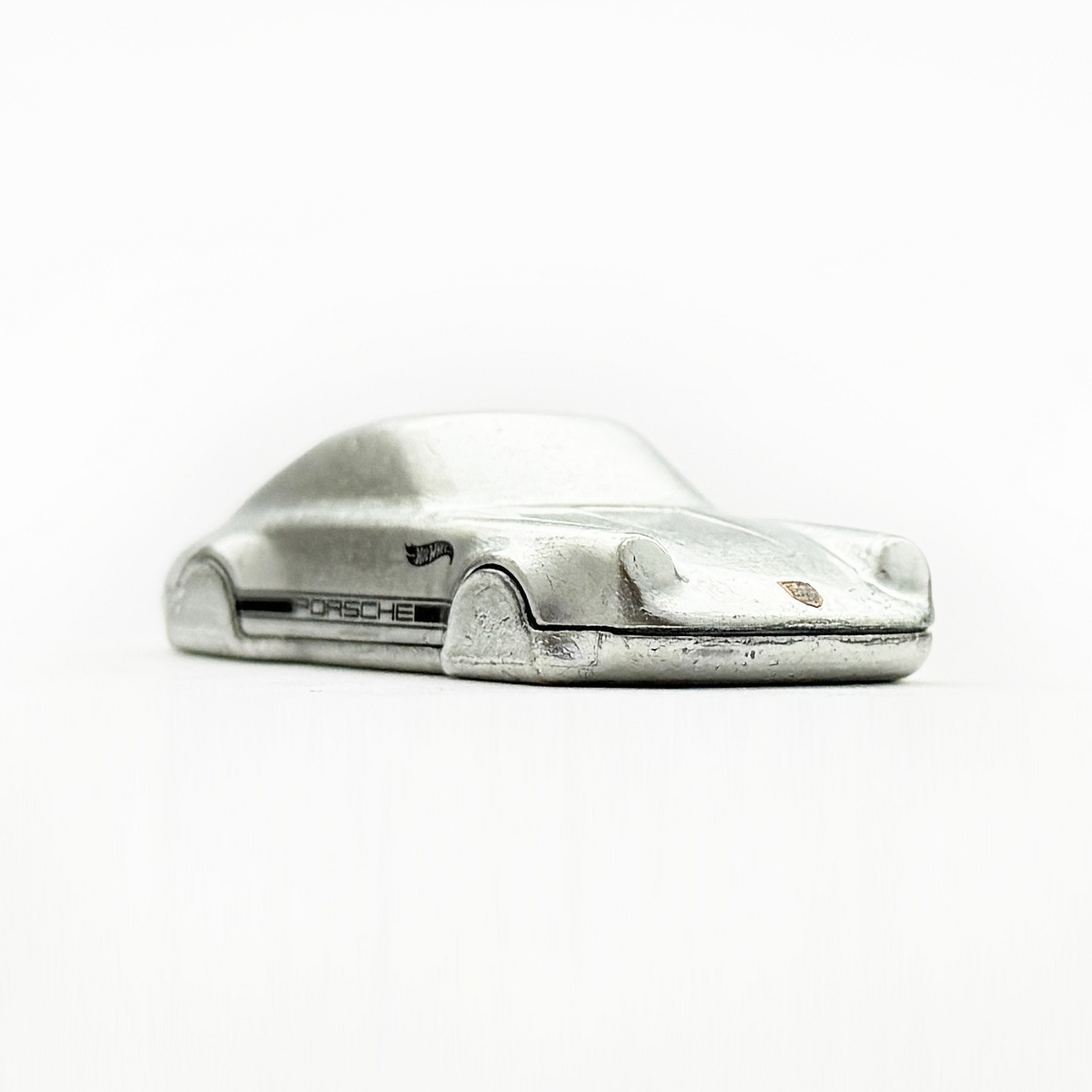 PORSCHE 911 CARRERA - 増えすぎたミニカーに愛を捧ぐ