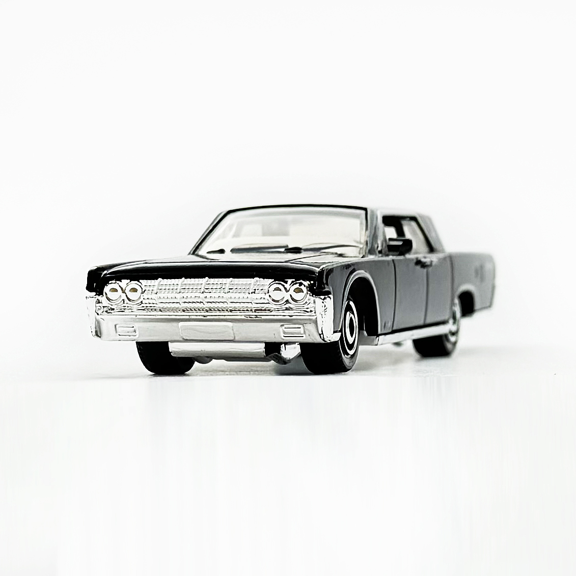 1964 LINCOLN CONTINENTAL - 増えすぎたミニカーに愛を捧ぐ