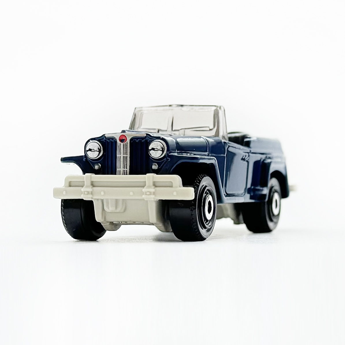 1948 WILLYS JEEPSTER - 増えすぎたミニカーに愛を捧ぐ