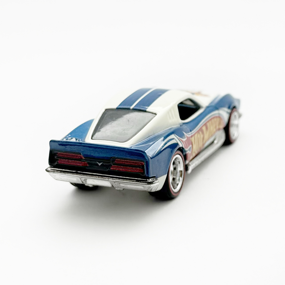 BLVD. BRUISER - 増えすぎたミニカーに愛を捧ぐ