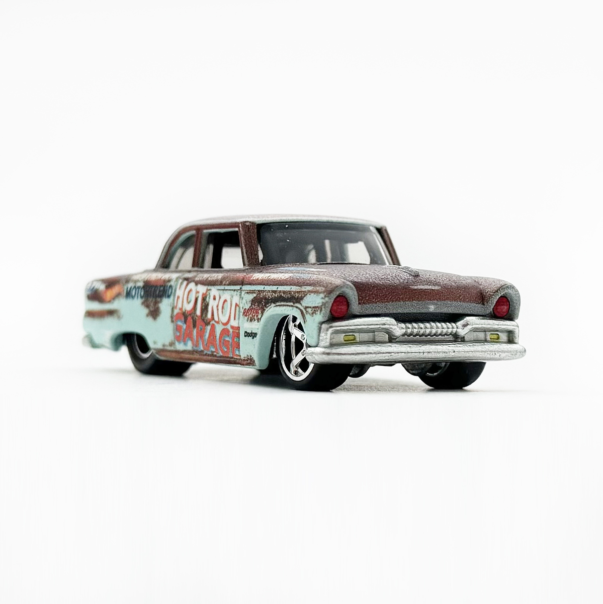 1955 PLYMOUTH SAVOY - 増えすぎたミニカーに愛を捧ぐ