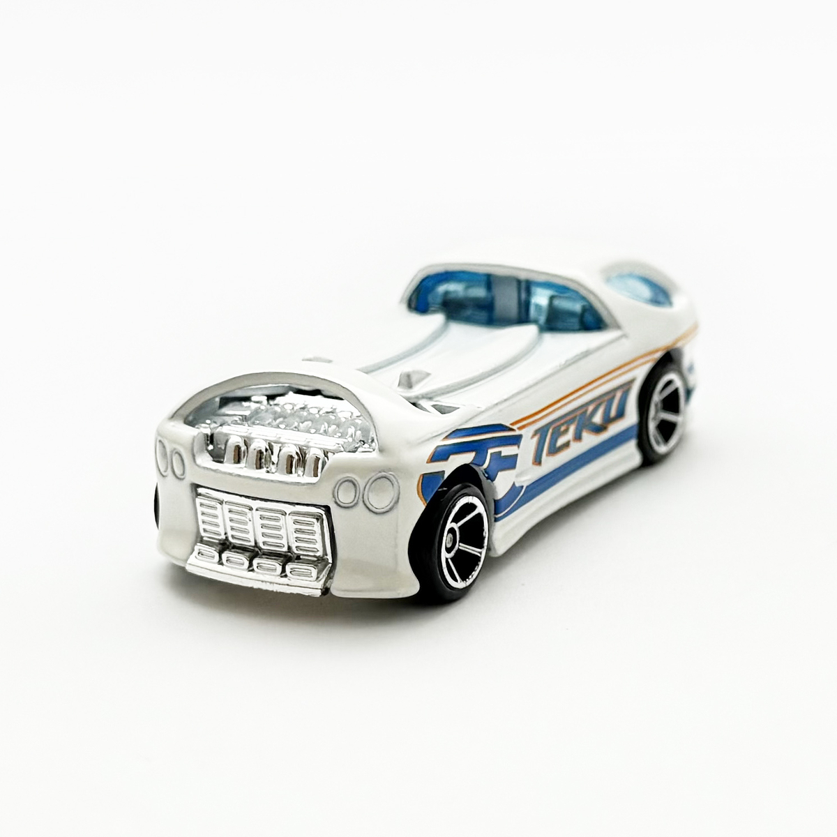 DEORA II - 増えすぎたミニカーに愛を捧ぐ