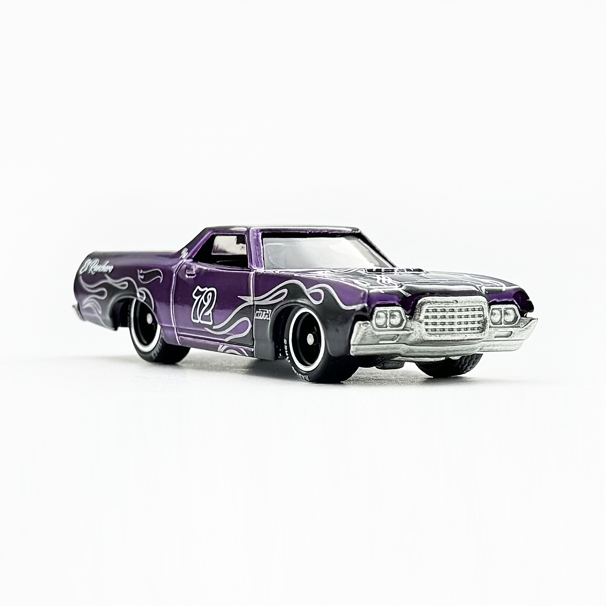 72 FORD RANCHERO - 増えすぎたミニカーに愛を捧ぐ