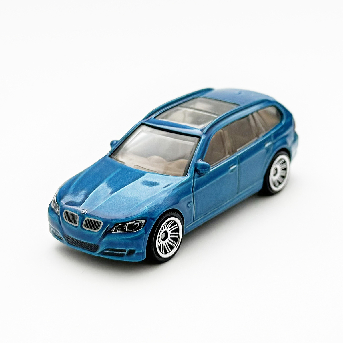 BMW 3er Touring ミニカー ダークブルー 2012 BMW 3 SERIES TOURING - 増えすぎたミニカーに愛を捧ぐ