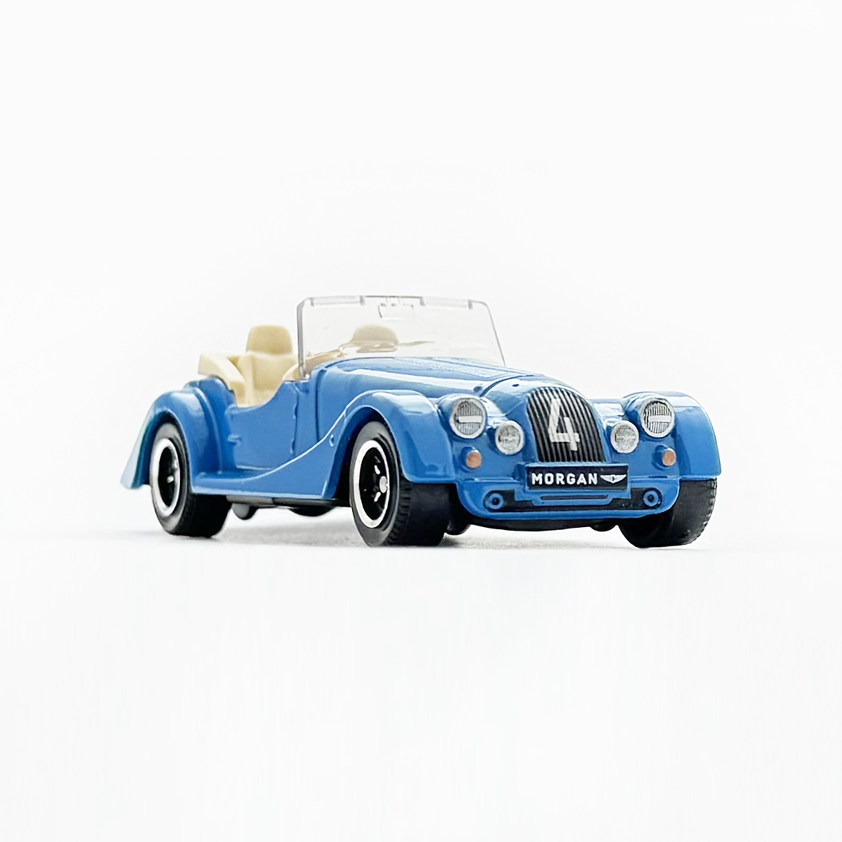 MORGAN PLUS FOUR - 増えすぎたミニカーに愛を捧ぐ