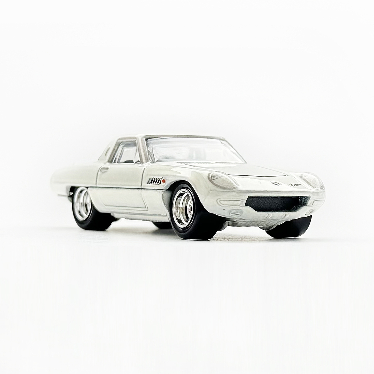 BOLISM/1960（昭和35年発行） 1968 Mazda Cosmo Sport - 増えすぎたミニカーに愛を捧ぐ