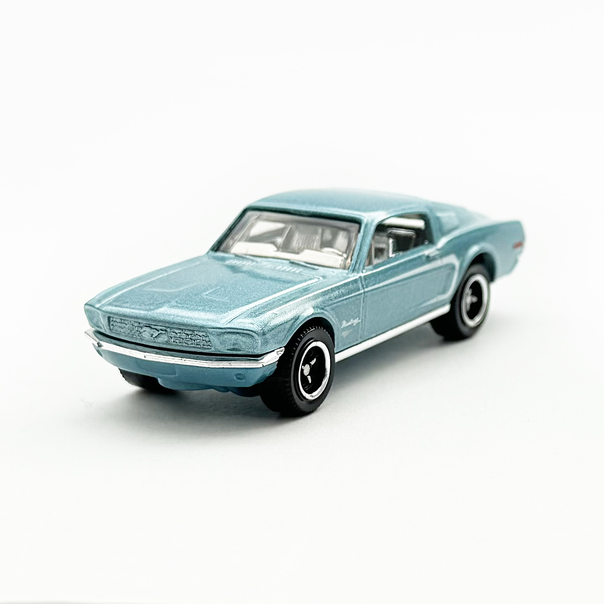 1968 FORD MUSTANG FASTBACK - 増えすぎたミニカーに愛を捧ぐ