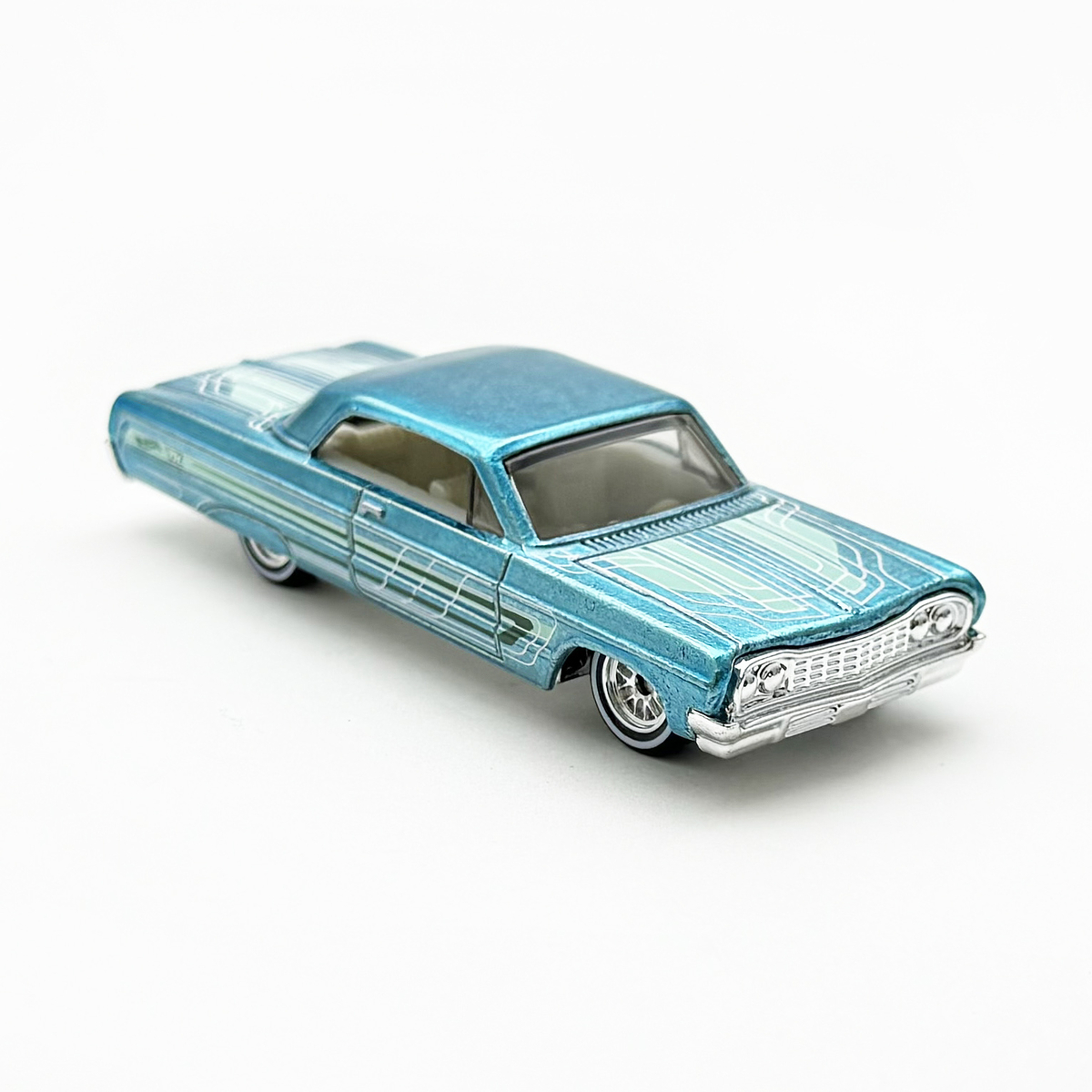 64 IMPALA - 増えすぎたミニカーに愛を捧ぐ