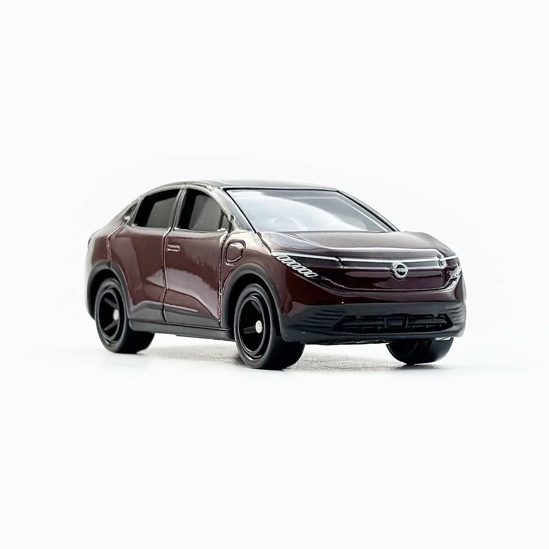 NISSAN LEAF - 増えすぎたミニカーに愛を捧ぐ