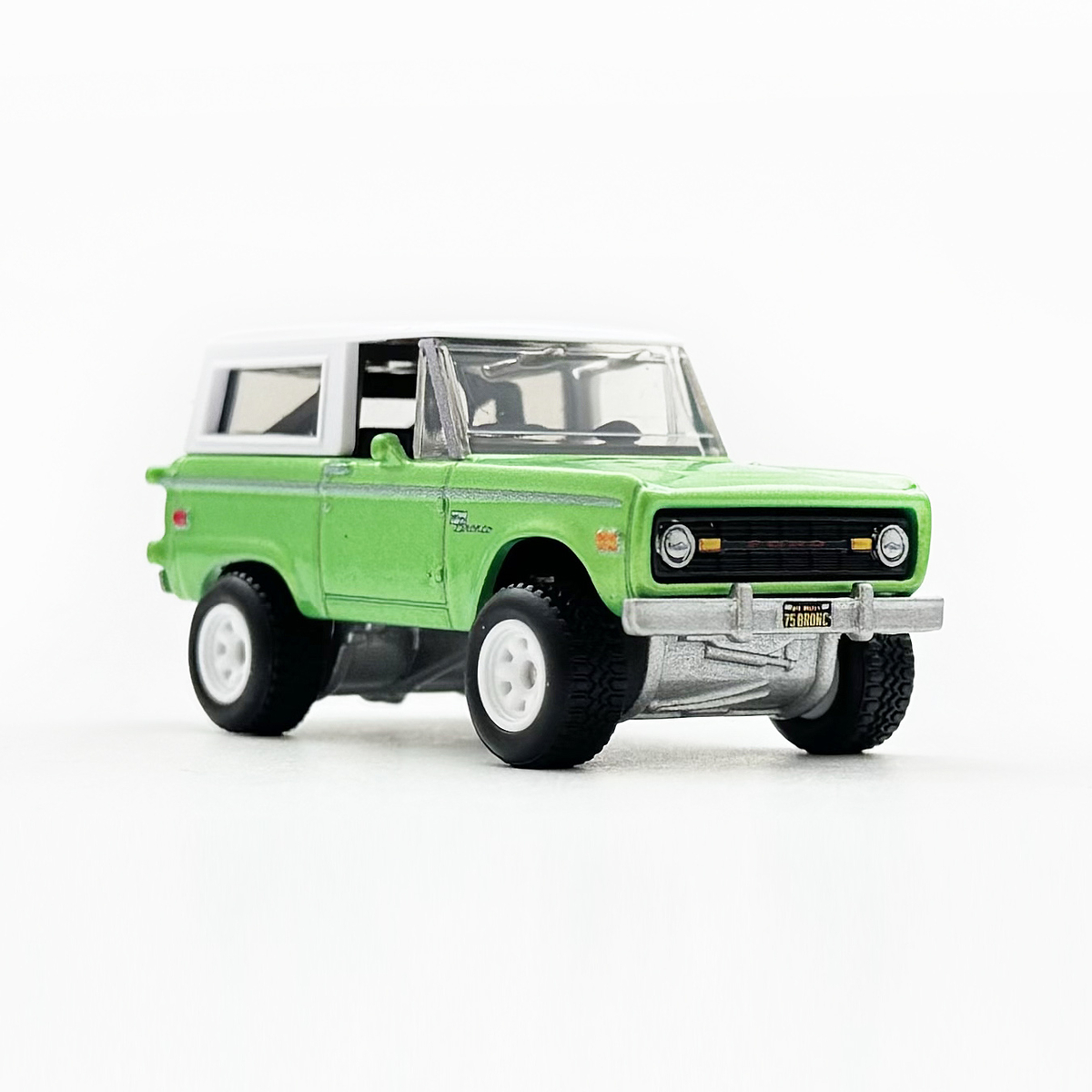 75 FORD BRONCO - 増えすぎたミニカーに愛を捧ぐ