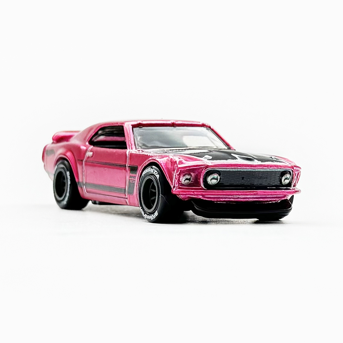 69 FORD MUSTANG BOSS 302 - 増えすぎたミニカーに愛を捧ぐ