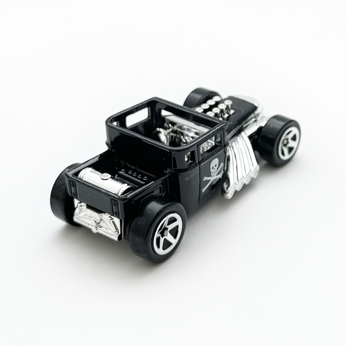 BONE SHAKER - 増えすぎたミニカーに愛を捧ぐ